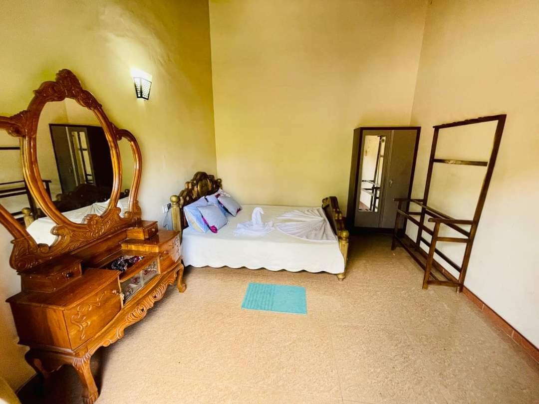 The Royal Rose Hotell Seeduwa Rom bilde